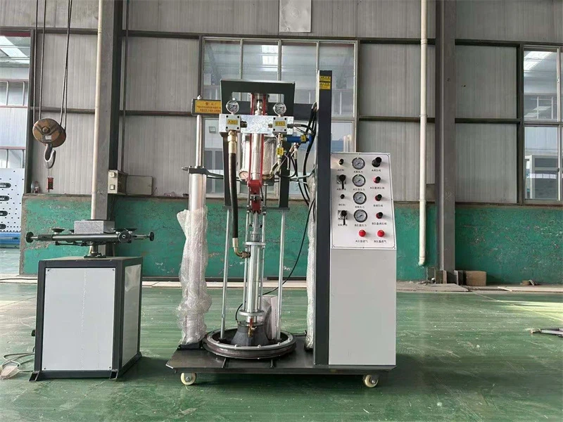 Dvojzložkový tesniaci stroj